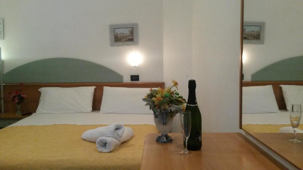 Hotel Orchidea Cesenatico Esterno foto
