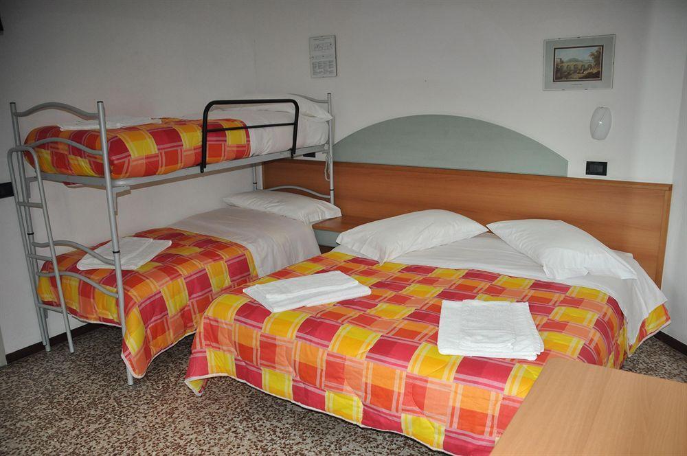 Hotel Orchidea Cesenatico Esterno foto