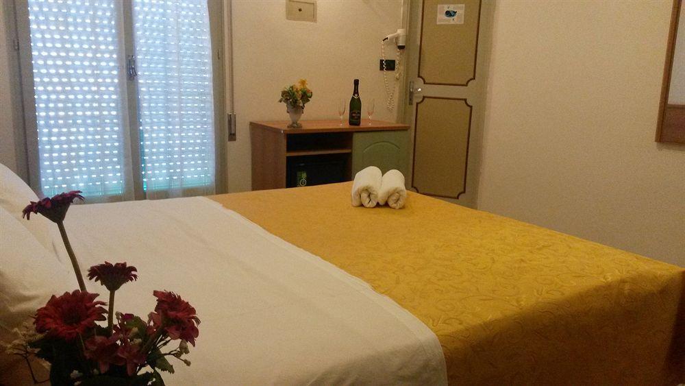Hotel Orchidea Cesenatico Esterno foto