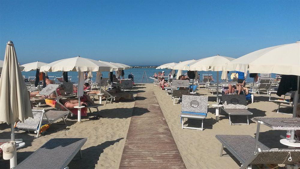 Hotel Orchidea Cesenatico Esterno foto