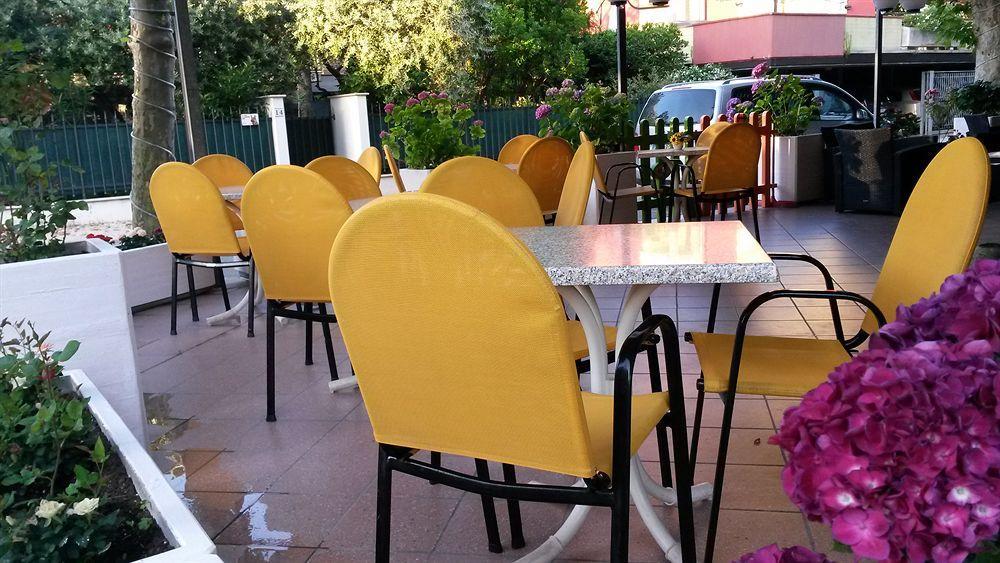 Hotel Orchidea Cesenatico Esterno foto