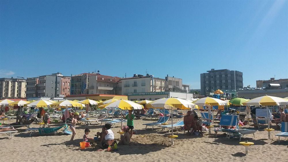 Hotel Orchidea Cesenatico Esterno foto